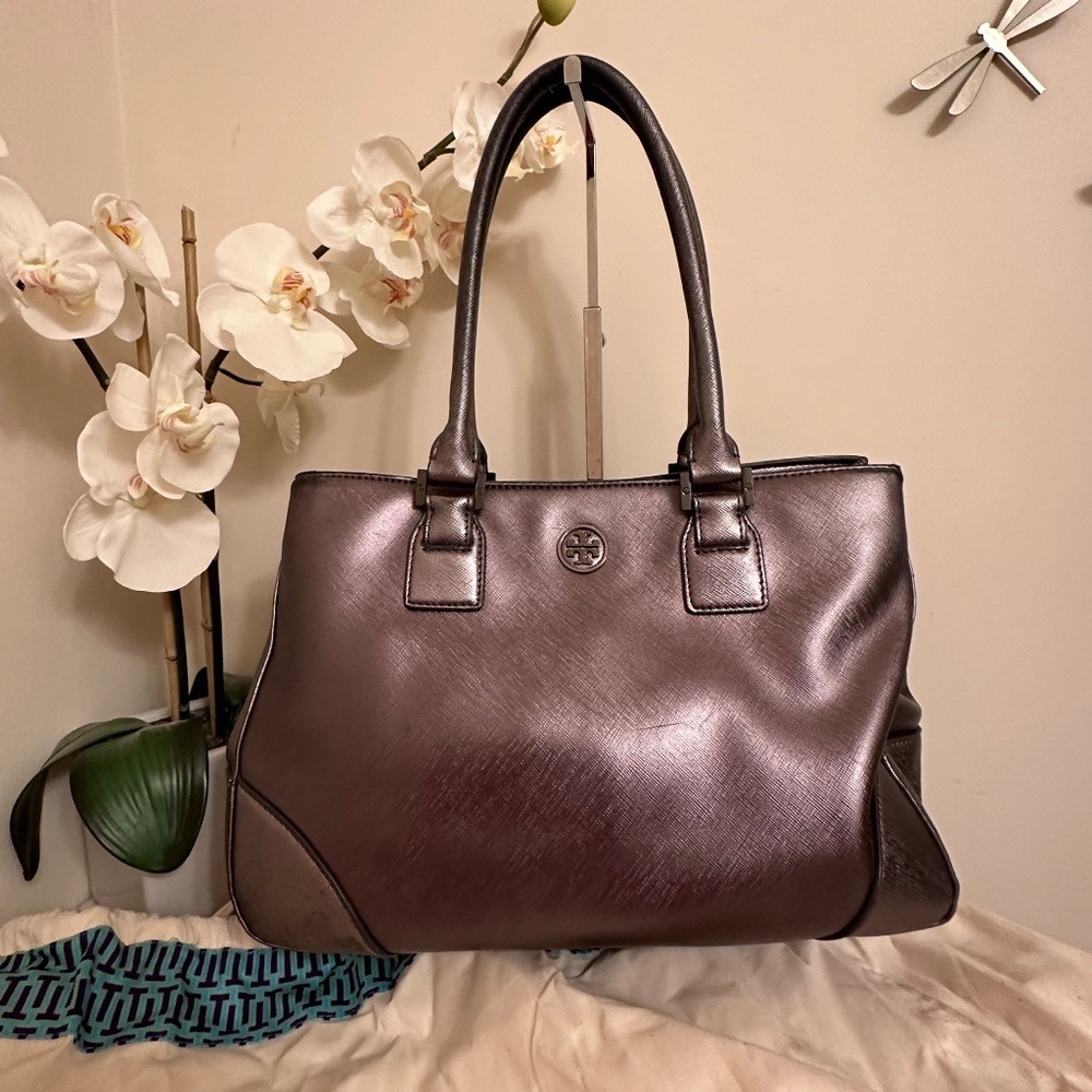 Tory Burch Robinson Pewter Metallic Shoulder Bag